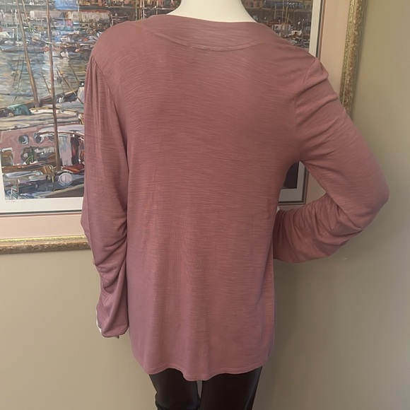 LACE UP TOP W/GROMMETS - Picture 3 of 6